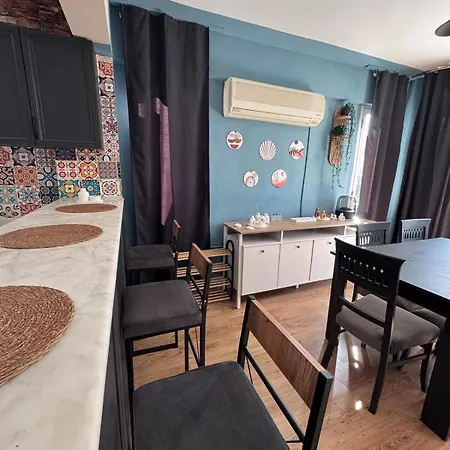 In Stylish And Peaceful Center Kusadasi