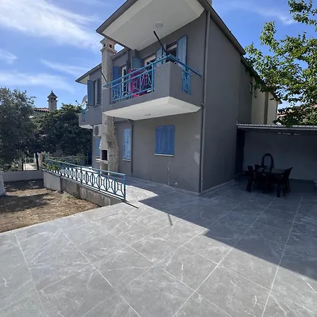 Vila In Stylish And Peaceful Center